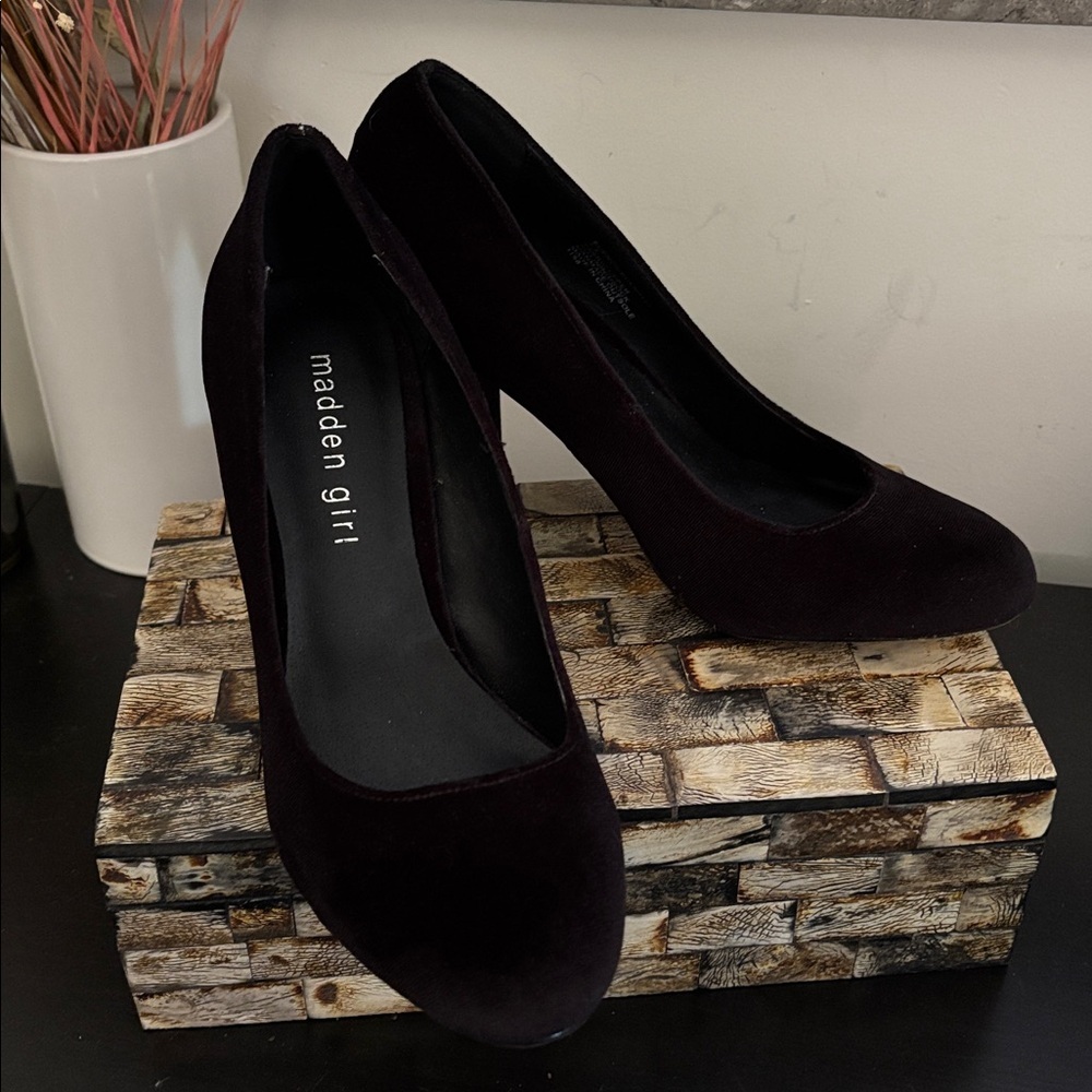 MADDEN GIRL (7.5) Buenos Black Fabric Pumps Round Toe - Picture 3 of 15